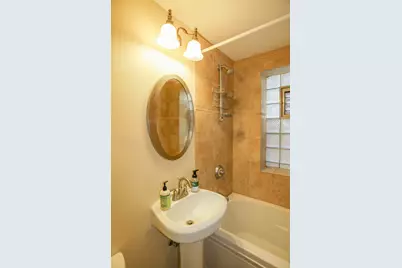 2050 W Summerdale Avenue #1D, Chicago, IL 60625 - Photo 9