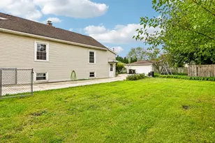 4312 Grace St, Schiller Park, IL 60176 - Photo 9