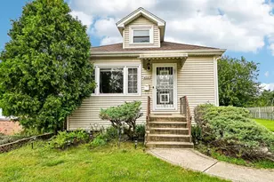 4312 Grace St, Schiller Park, IL 60176 - Photo 1