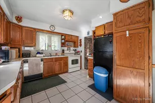 309 Norton St, Lombard, IL 60148 - Photo 13
