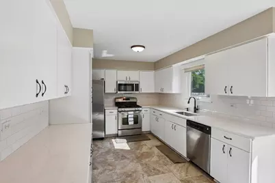 1931 Crossing Court, Naperville, IL 60540 - Photo 7