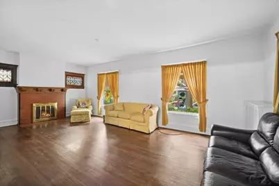 1616 W Jarvis Avenue, Chicago, IL 60626 - Photo 3