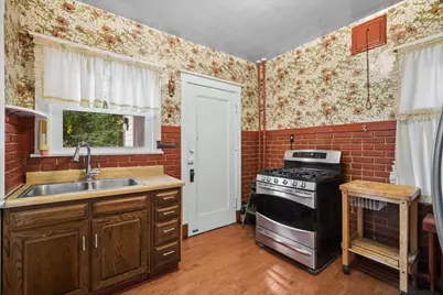 1616 W Jarvis Avenue, Chicago, IL 60626 - Photo 9