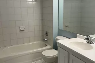 345 N LaSalle St, Chicago, IL 60654 - Photo 11