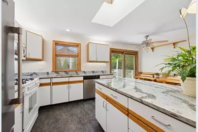 6929 W Madison Street, Niles, IL 60714 - Photo 9