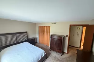 11127 S 84th Ave, Palos Hills, IL 60465 - Photo 7