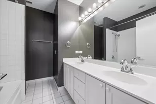 1713 W Diversey Pkwy, Chicago, IL 60614 - Photo 19