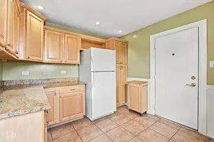 2325 W Farwell Ave, Chicago, IL 60645 - Photo 19