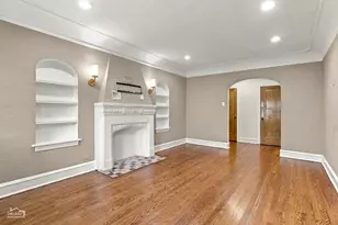 2325 W Farwell Ave, Chicago, IL 60645 - Photo 7