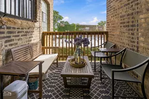 2325 W Farwell Ave, Chicago, IL 60645 - Photo 21