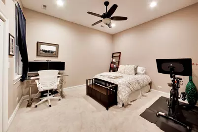 1353 W Grand Avenue #2, Chicago, IL 60642 - Photo 25