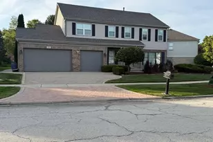 730 Castlerea Ln, Des Plaines, IL 60016 - Photo 1