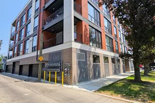 2402 W Carmen Ave, Chicago, IL 60625 - Photo 21