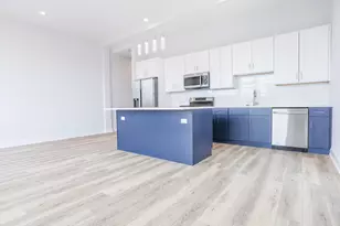 2402 W Carmen Ave, Chicago, IL 60625 - Photo 3