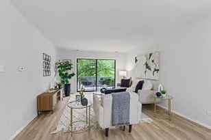 3300 N Carriageway Dr, Arlington Heights, IL 60004 - Photo 3