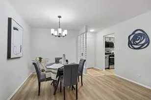 3300 N Carriageway Dr, Arlington Heights, IL 60004 - Photo 5