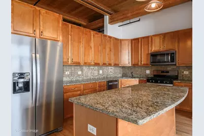 2804 N Oakley Avenue #305, Chicago, IL 60618 - Photo 7
