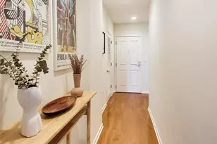 828 W Grace St, Chicago, IL 60613 - Photo 3