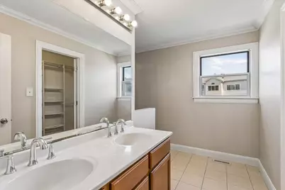 400 S Frontenac Street, Aurora, IL 60504 - Photo 7