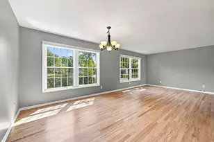 43 Dunham Pl, Saint Charles, IL 60174 - Photo 7