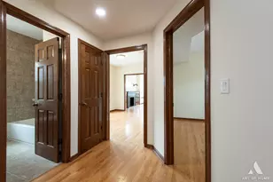 3301 N Kilbourn Ave, Chicago, IL 60641 - Photo 9