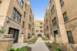 7626 N Eastlake Terrace, Chicago, IL 60626 - Photo 1