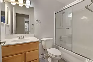 507 Exeter Pl, Vernon Hills, IL 60061 - Photo 13