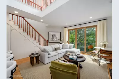 2917 N Damen Avenue #3N, Chicago, IL 60618 - Photo 3