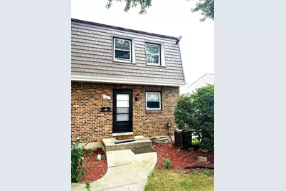 111 S Hale Avenue, Bartlett, IL 60103 - Photo 1