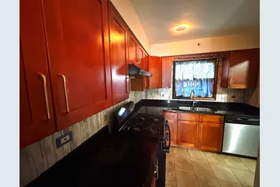 111 S Hale Avenue, Bartlett, IL 60103 - Photo 7