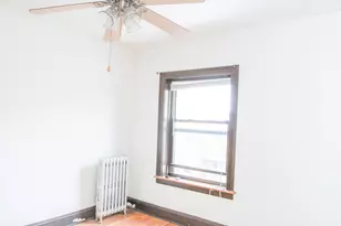 2017 W Berwyn Ave, Chicago, IL 60625 - Photo 9