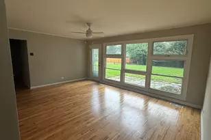 1421 N Wilke Rd, Arlington Heights, IL 60004 - Photo 3