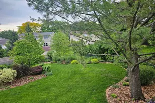 135 W King Arthur Ct, Palatine, IL 60067 - Photo 29