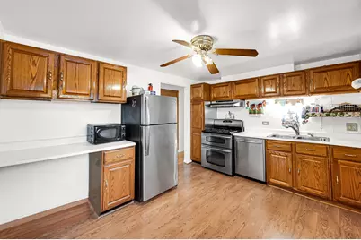 16904 Old Elm Drive, Country Club Hills, IL 60478 - Photo 9