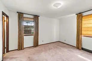 327 W Porter St, Oglesby, IL 61348 - Photo 9