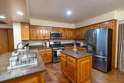 10300 S 75th Avenue, Palos Hills, IL 60465 - Photo 17