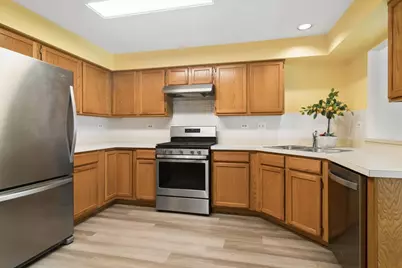 501 Grosse Pointe Circle, Vernon Hills, IL 60061 - Photo 5