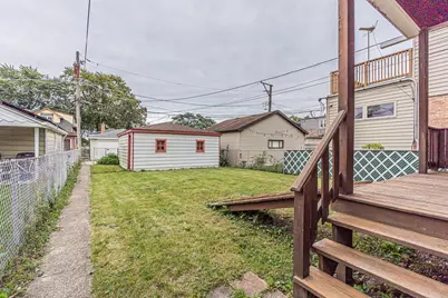 5219 N Marmora Avenue, Chicago, IL 60630 - Photo 17