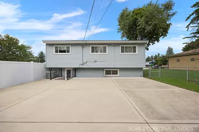 301 E Vermont Street, Villa Park, IL 60181 - Photo 17