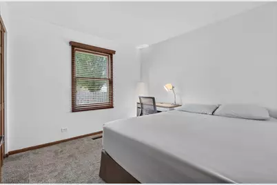 650 Wainsford Drive, Hoffman Estates, IL 60169 - Photo 25