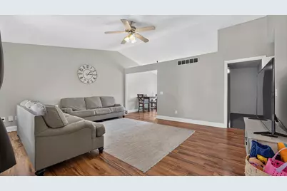 2801 Essington Street, Bloomington, IL 61705 - Photo 3