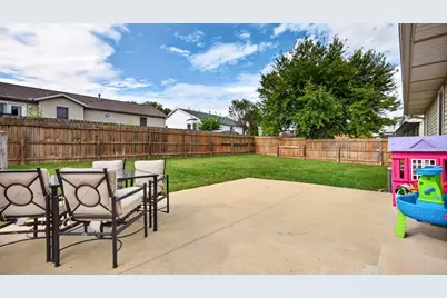 2801 Essington Street, Bloomington, IL 61705 - Photo 29