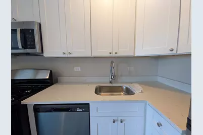 2600 N Kimball Avenue #402, Chicago, IL 60647 - Photo 7