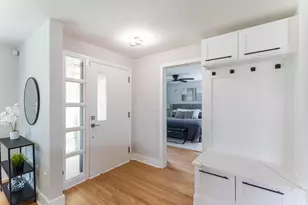 210 S Wa Pella Ave, Mount Prospect, IL 60056 - Photo 9