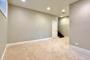 2453 W Irving Park Rd, Chicago, IL 60618 - Photo 33