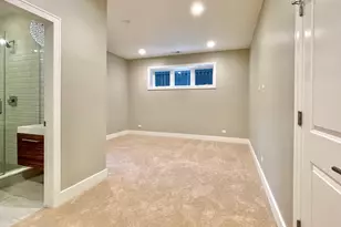 2453 W Irving Park Rd, Chicago, IL 60618 - Photo 27