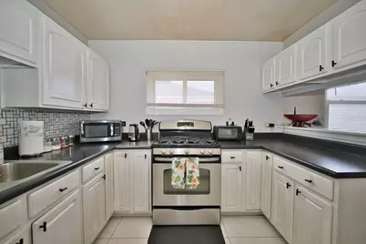 6948 Beckwith Road, Morton Grove, IL 60053 - Photo 19