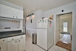 6948 Beckwith Rd, Morton Grove, IL 60053 - Photo 21