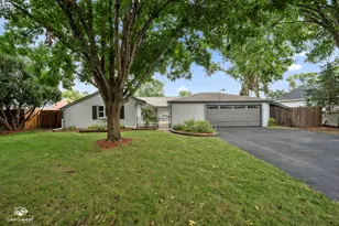 172 Lawton Ln, Bolingbrook, IL 60440 - Photo 1