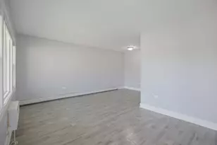 2537 E 83rd St, Chicago, IL 60617 - Photo 3